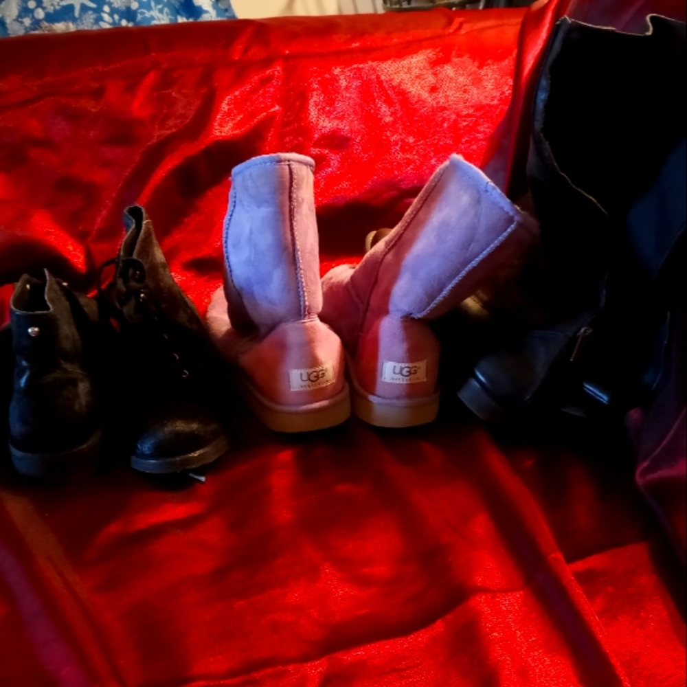 Boots and shoes size is 10 and 9